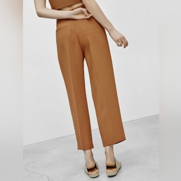 Aritzia | Wilfred Effortless Cropped Pant - Picture 4 of 12